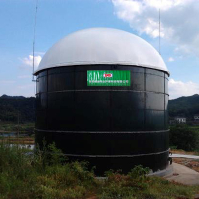 Nhà máy sản xuất khí sinh học với túi ủ khí sinh học ở châu Âu